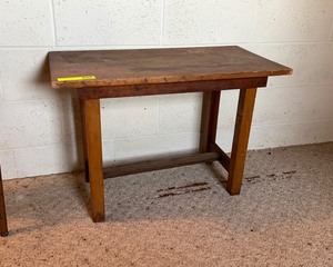 lot 96 image: Wood Bench