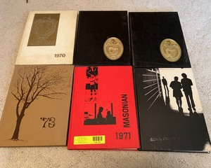 lot 113 image: Vintage Mason City Yearbooks