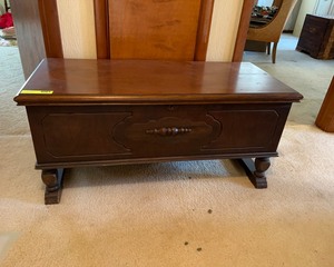 lot 123 image: Lane Cedar Chest