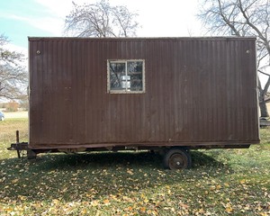 lot 41 image: Hunting Shack Trailer