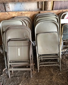lot 35 image: Folding Chairs
