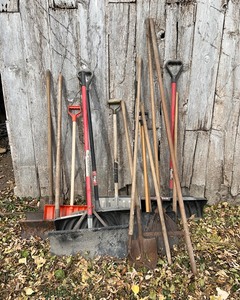 lot 36 image: Shovels