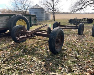 lot 47 image: Trailer Running Gear