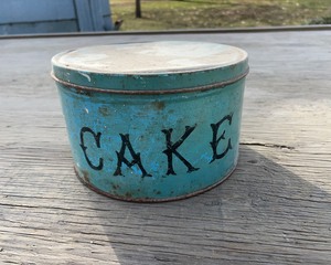 lot 70 image: Cake Tin