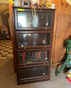 lot 139 image: Bookshelf