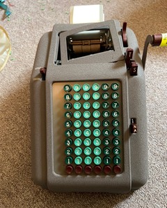 lot 176 image: Vintage Adding Machine