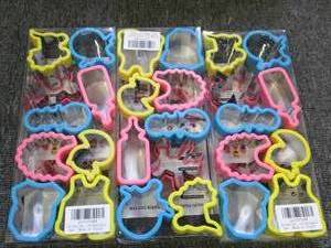 lot 421 image: 3 sets of baby shower cookie cutter...