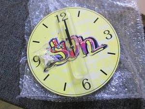 lot 517 image: new vintage looking clock ...
