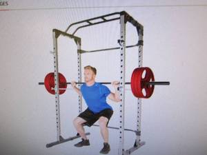 lot 536 image: Fitness Reality Squat Rack Power Ca...