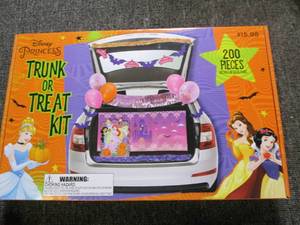 lot 583 image: new disney princess 200pc trunk or ...