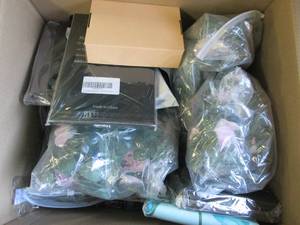 lot 4 image: box of unopened misc items ...