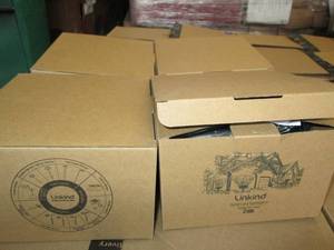 lot 7 image: 42 packs of solar LED spotlights ...
