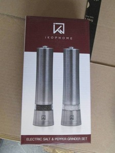 lot 16 image: new electric salt and pepper grinde...