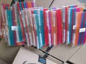 lot 25 image: 17 packs of 8 extra wide straws wit...