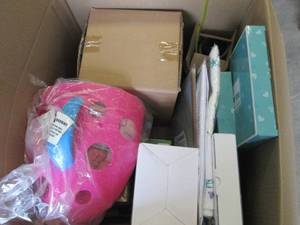 lot 46 image: box of unopened misc items ...