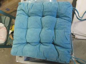 lot 101 image: 3 new seat cushions ...