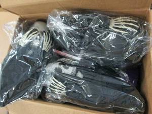 lot 118 image: box of halloween items ...