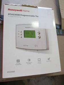 lot 138 image: honeywell RTH2300b programmable the...