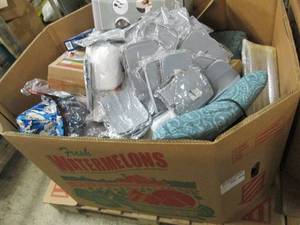 lot 171 image: pallet of misc please see pictures ...