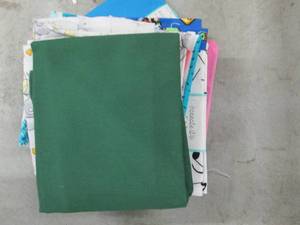 lot 178 image: 12 fat quarters...