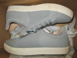 lot 219 image: Journee Collection Womens Comfort ...