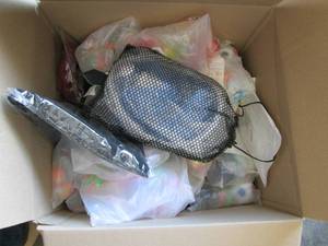 lot 280 image: box with fidget toys and more ...