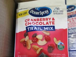 lot 399 image: case of 125 oz bags of ocean spray...