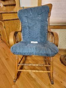 lot 53 image: Vintage Rocking Chair-Great for Repurposing