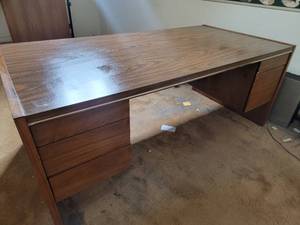 lot 58 image: Vintage Desk 72 x 36 29