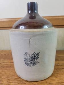 lot 37 image: 1 Gallon Early 1900s Antique Western Stoneware Jug