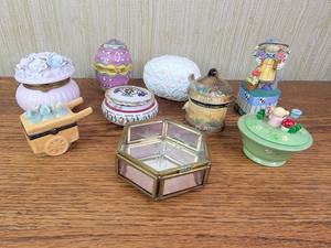 lot 175 image: 9 Piece Adorable Trinket Box Collection