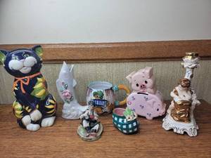 lot 205 image: 7 Piece Vintage Italian Porcelain and Ceramic Collectibles-Something for Everyone