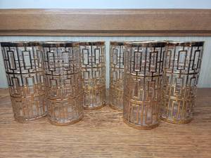 lot 01 image: Mid-Century-Modern 22 Karat Gold-Plated Shoji Gold by Imperial Glass Tumblers-8 Piece Set