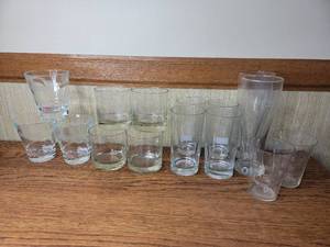 lot 233 image: 15 Piece Assorted Vintage Glasses