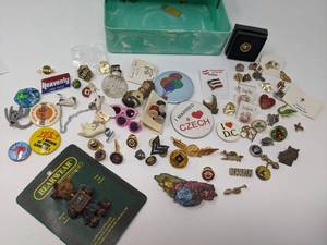 lot 162 image: Vintage Jewelry Box Full of Collectible Enamel Pins