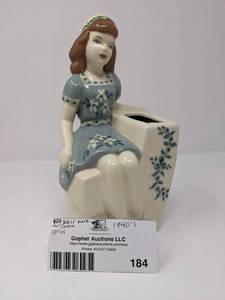 lot 184 image: Rare Vintage 1940s Weil Ware 10 Ceramic Figurine Planter