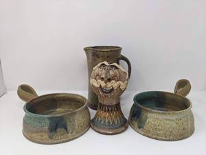 lot 196 image: Vintage Whimsical Stoneware Collection
