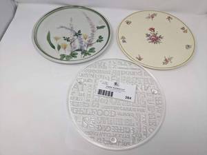 lot 284 image: Three Gorgeous 11 Cake Platters