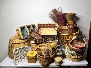 lot 211 image: Beautiful Basket Collection