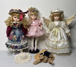 lot 222 image: Lovely Vintage 1990s Porcelain Dolls-Camellia Garden & More