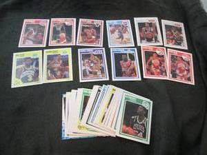 29. 50 1989-90 Fleer Basketball Car...