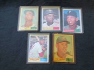 38. 5 1961 Topps Cards...