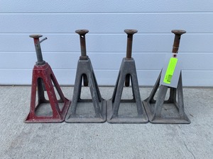 lot 62 image: Jack Stands