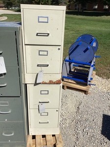 lot 814 image: File Cabinets