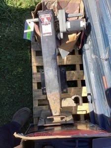 lot 113 image: Bulldog Trailer Jack