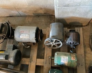 lot 202 image: Motors