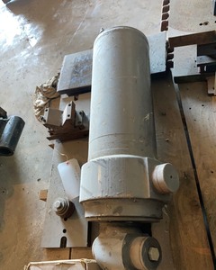 lot 210 image: Hydraulic Press Cylinder