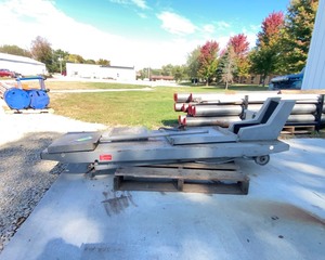 lot 309 image: Air Table Lift