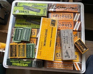 lot 1021 image: Vintage Linoleum Cutters