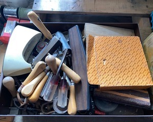 lot 1016 image: Vintage School Hardware